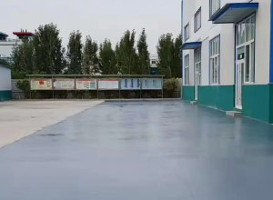 通州彩色路面喷涂翻新的材料对冬季